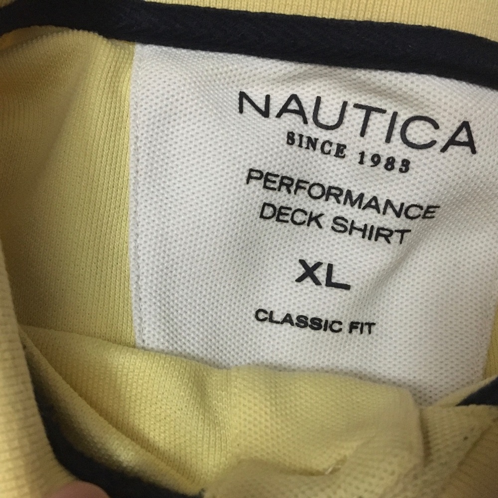 Men’s Classic Fit Performance Deck Polo Shirt - Picture 4 of 5